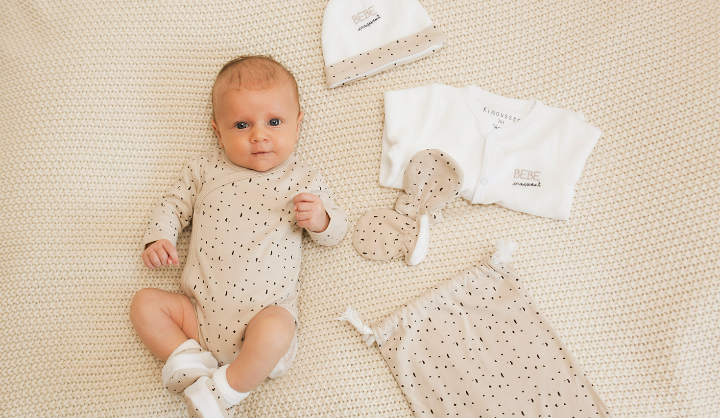 Vêtements bébé, Bébé cadeaux, articles de toilette et Essentiels